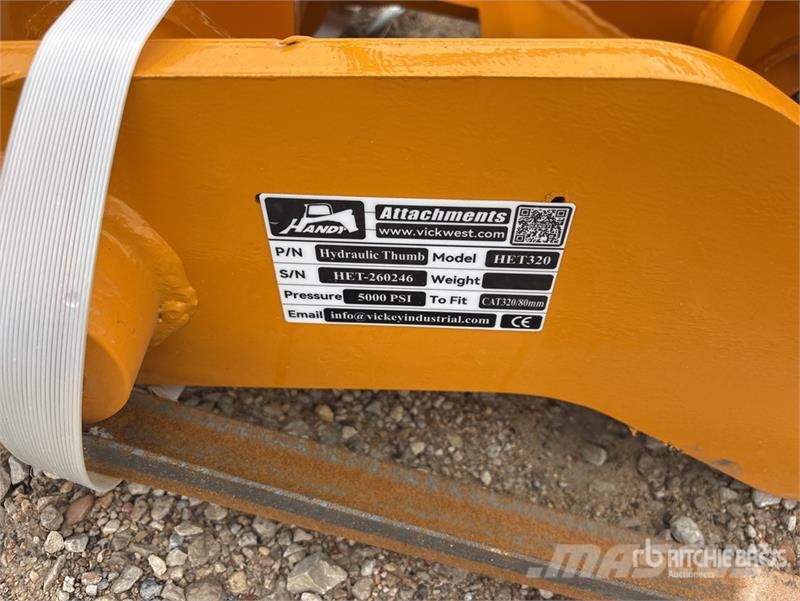 Handy HET320 30 in Hydraulic Excavator Thumb (Unused) Kašike / Korpe