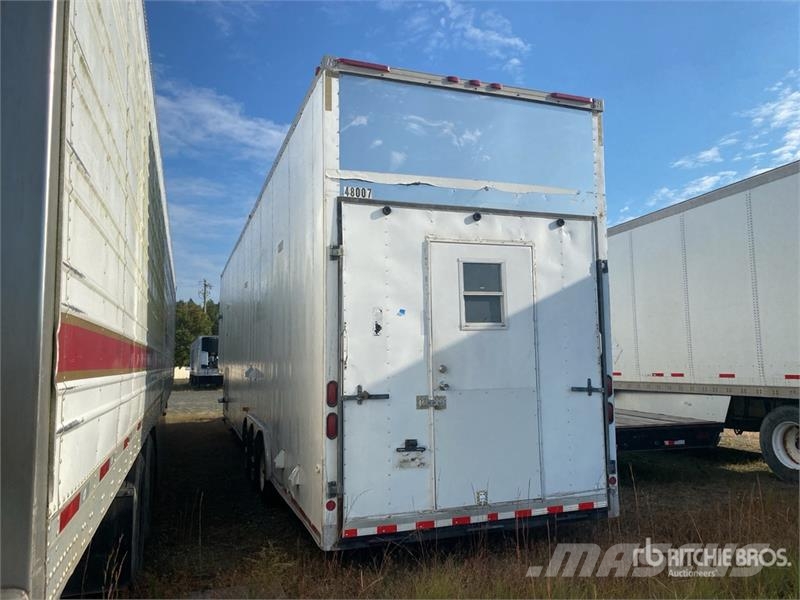 Haulmark 40 ft Tri/A Mobile Laundry Enclosed Trailer ボックスボディートレーラー