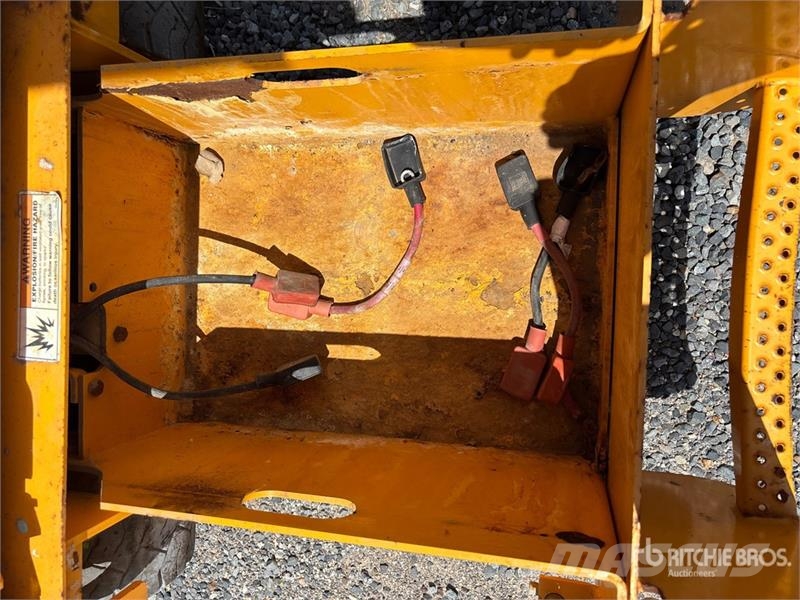 Haulotte 2632E Electric Scissor Lift 剪式升降機
