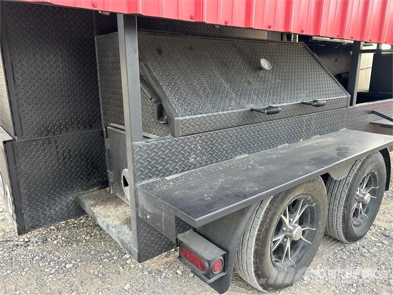  HBT Smokers 15 ft 8 in T/A Food Concession Trailer Citas piekabes