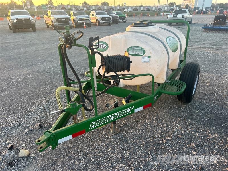 Heavy Bilt 335 S/A Pull-Type Sprayer Trailed sprayers