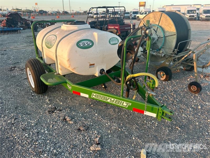 Heavy Bilt 335 S/A Pull-Type Sprayer Trailed sprayers