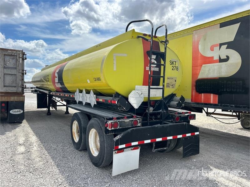 Heil 8000 gal T/A Tanker Trailer Autocisternas