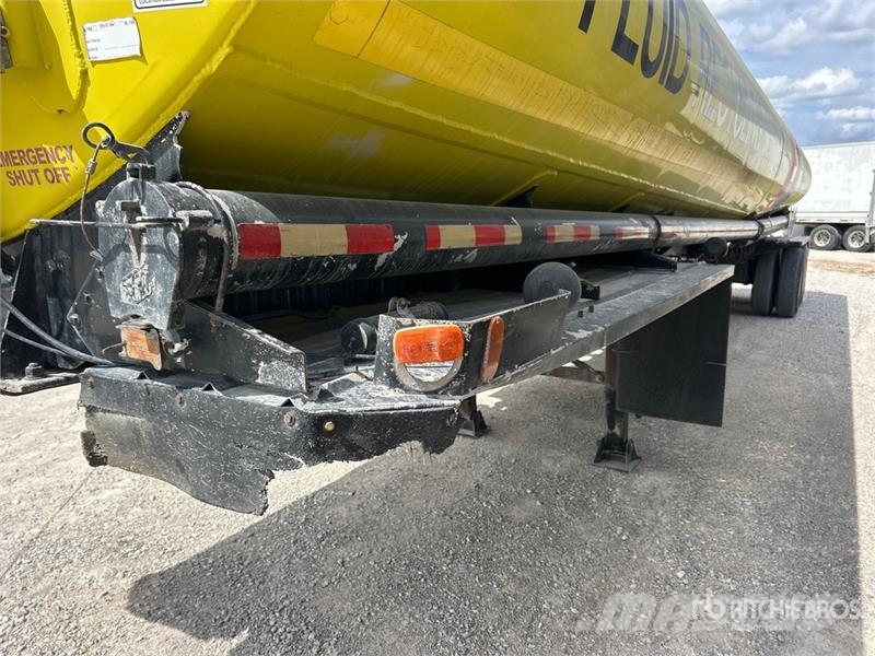 Heil 8000 gal T/A Tanker Trailer Autocisternas