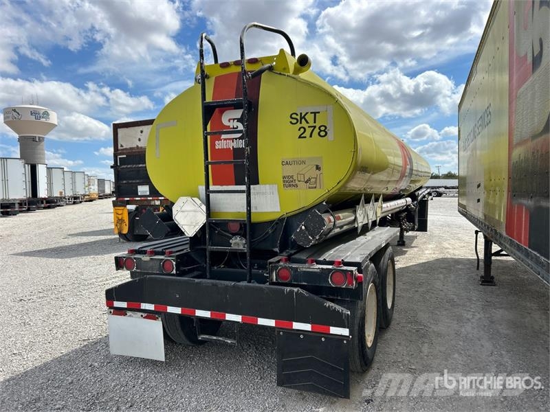 Heil 8000 gal T/A Tanker Trailer Autocisternas