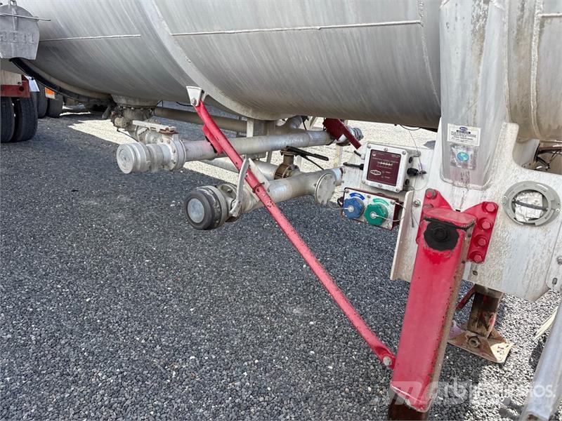 Heil 8400 gal T/A Tanker Trailer Tanksläp