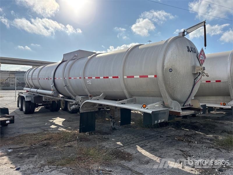 Heil 8400 gal T/A Tanker Trailer Cisterna