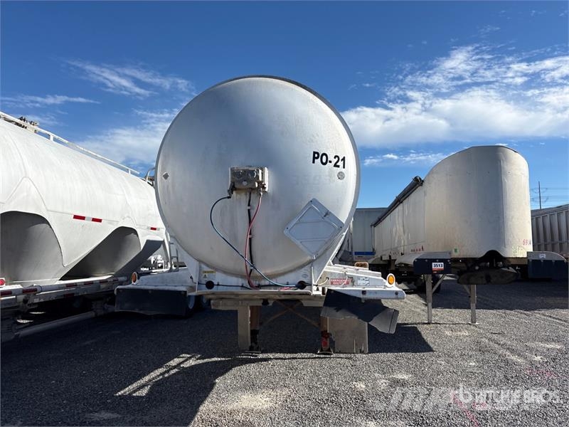 Heil 8400 gal T/A Tanker Trailer Tanksläp