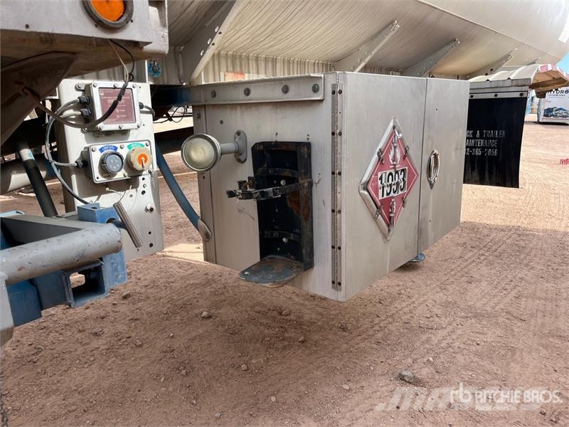 Heil 9200 gal T/A Tanker Trailer Przyczepy cysterny