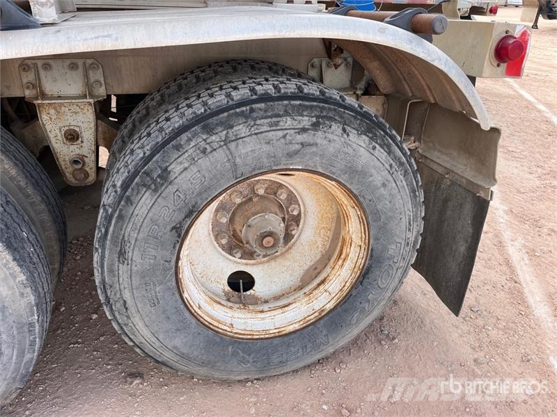 Heil 9200 gal T/A Tanker Trailer Przyczepy cysterny