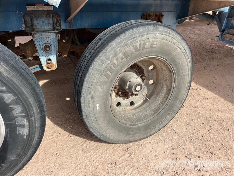 Heil 9200 gal T/A Tanker Trailer Przyczepy cysterny