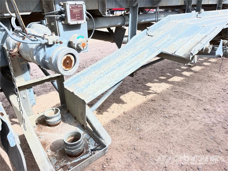 Heil 9350 gal T/A Tanker Trailer Przyczepy cysterny