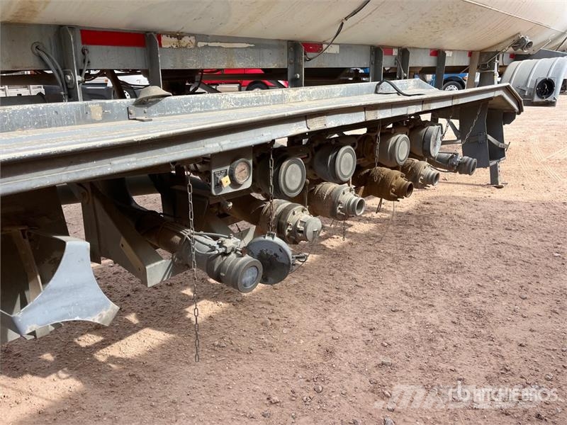 Heil 9350 gal T/A Tanker Trailer Przyczepy cysterny