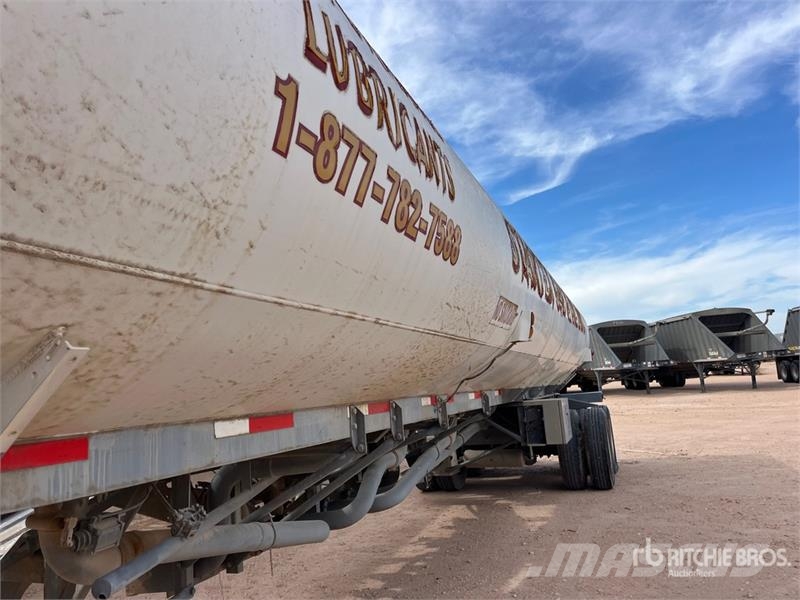 Heil 9350 gal T/A Tanker Trailer Przyczepy cysterny