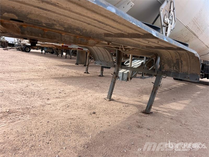 Heil 9350 gal T/A Tanker Trailer Przyczepy cysterny
