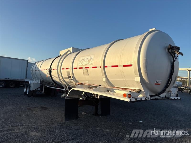 Heil MC407 8400 gal T/A Tanker Trailer Tankerler