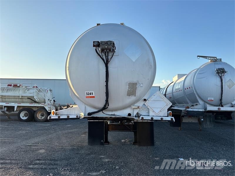Heil MC407 8400 gal T/A Tanker Trailer Tankerler