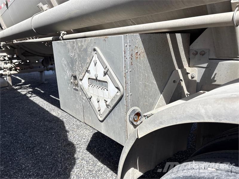 Heil MC407 8400 gal T/A Tanker Trailer Prikolice za cisterne