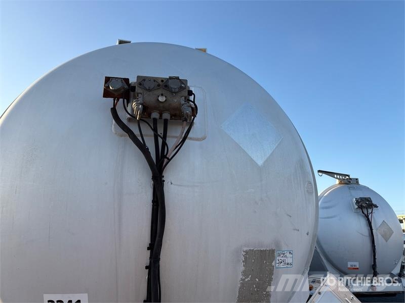 Heil MC407 8400 gal T/A Tanker Trailer Tankerler
