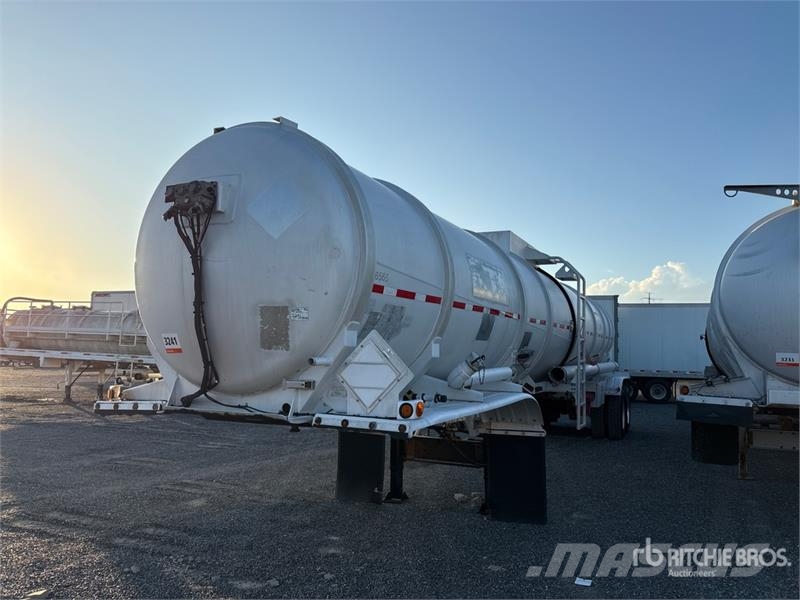 Heil MC407 8400 gal T/A Tanker Trailer Tankerler