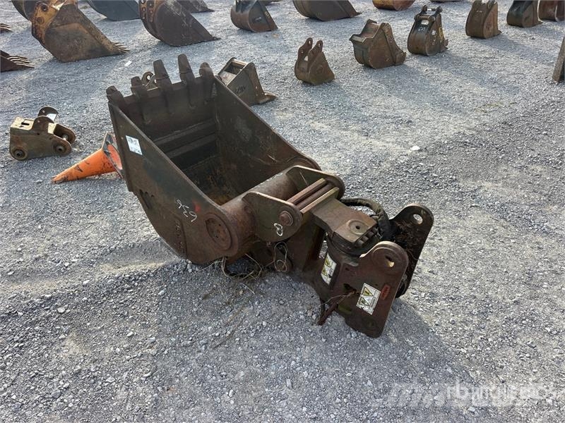 Helac 24 in Digging Bucket バケット