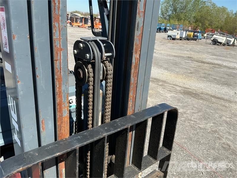 Heli 4520 lb Cushion Tire Forklift Šakiniai krautuvai - Kita