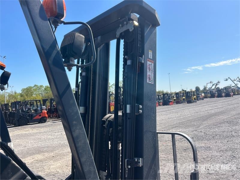 Heli CPCD35-KU20H 6085 lb Pneumatic Tire Forklift 堆高機(叉車)-其他
