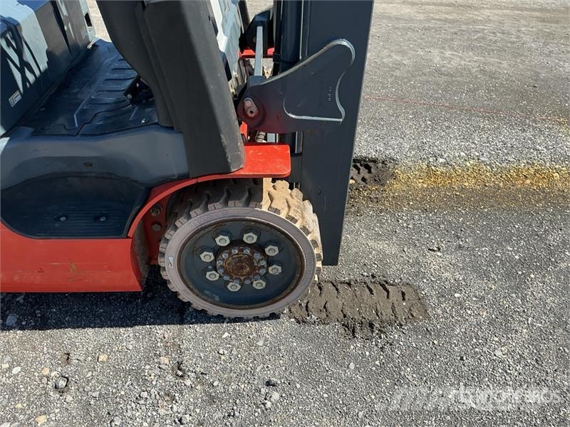 Heli CPYD25C-M1H 4520 lb Cushion Tire Forklift شاحنات ذات رافعات شوكية - أخرى