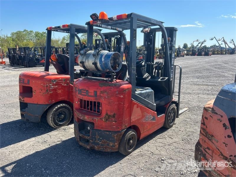 Heli CPYD25C-M1H 4520 lb Cushion Tire Forklift 堆高機(叉車)-其他