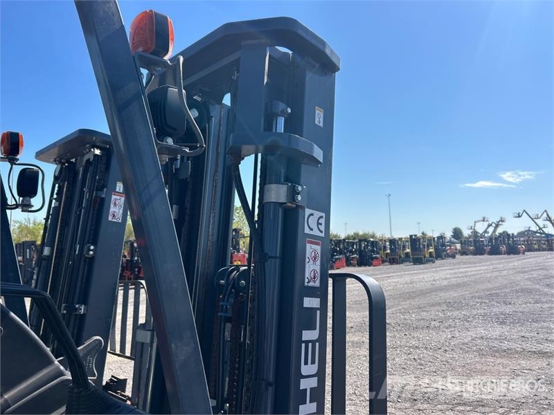 Heli CPYD25C-M1H 4520 lb Cushion Tire Forklift 堆高機(叉車)-其他