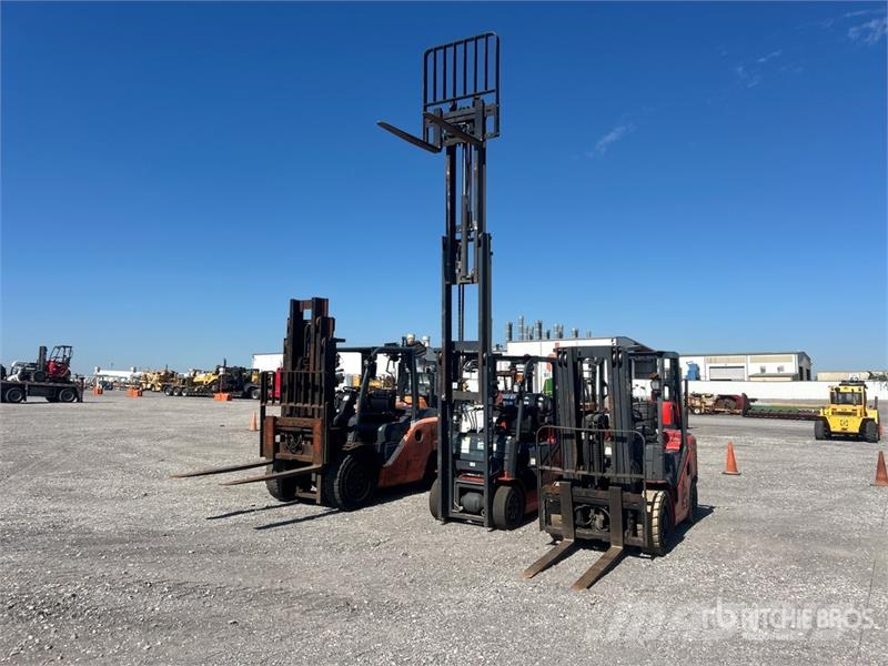 Heli CPYD25C-M1H 4520 lb Cushion Tire Forklift 堆高機(叉車)-其他