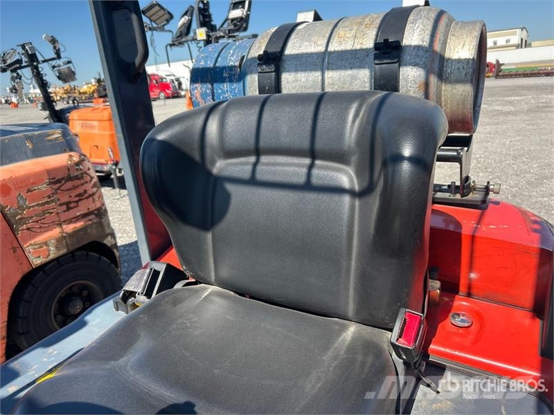 Heli CPYD25C-M1H 4520 lb Cushion Tire Forklift 堆高機(叉車)-其他