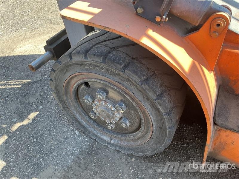 Heli CPYD35-TY 6000 lb Pneumatic Tire Forklift شاحنات ذات رافعات شوكية - أخرى