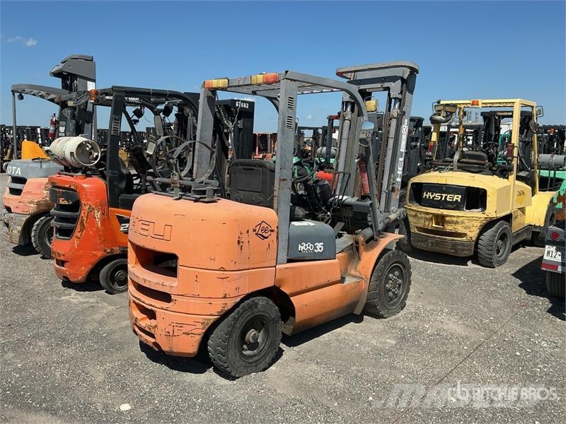 Heli CPYD35-TY 6000 lb Pneumatic Tire Forklift شاحنات ذات رافعات شوكية - أخرى