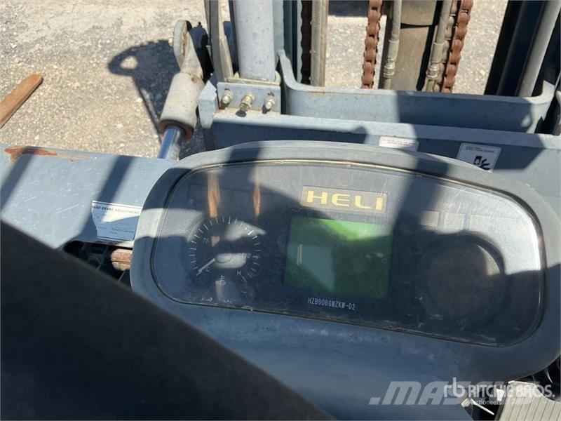 Heli CPYD35-TY 6000 lb Pneumatic Tire Forklift شاحنات ذات رافعات شوكية - أخرى