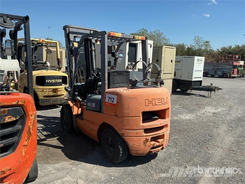 Heli CPYD35-TY 6000 lb Pneumatic Tire Forklift شاحنات ذات رافعات شوكية - أخرى