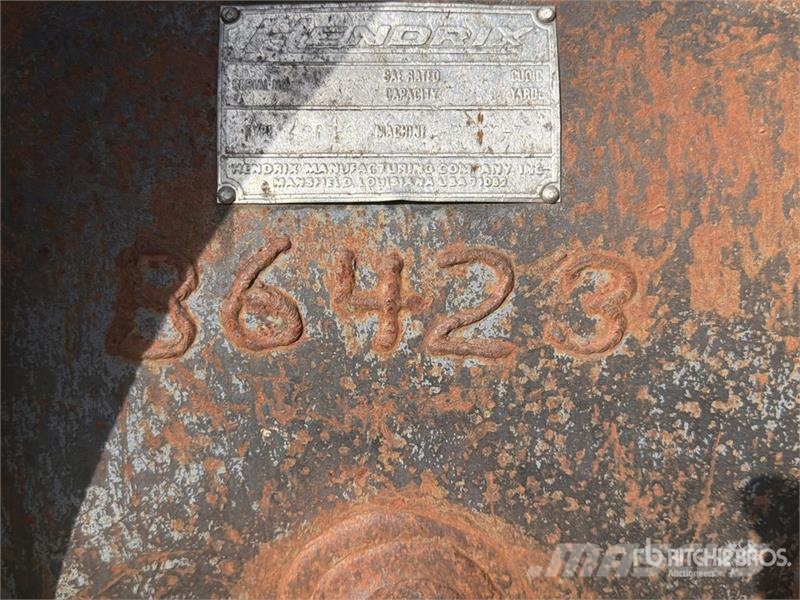 Hendrix 34 in Digging Excavator Bucket - Fits Komatsu PC22 Ковши