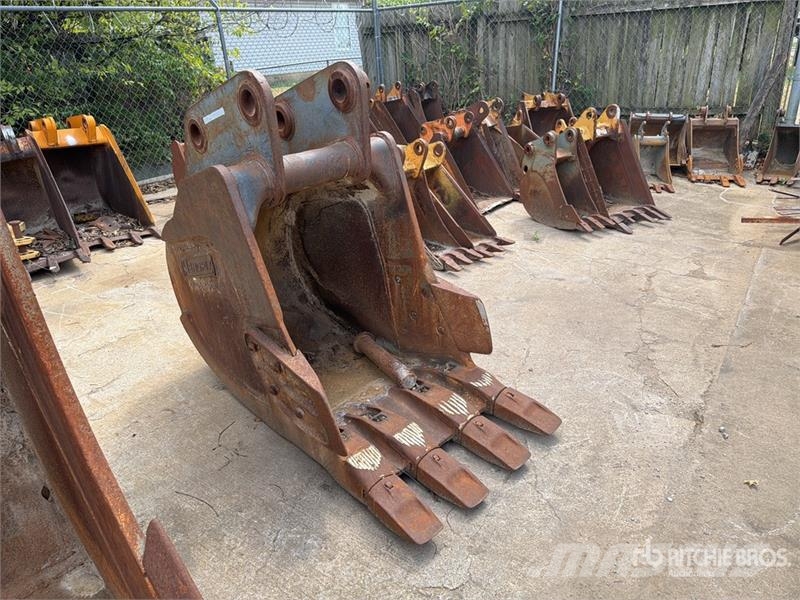 Hendrix 34 in Digging Excavator Bucket - Fits Komatsu PC22 Ковши