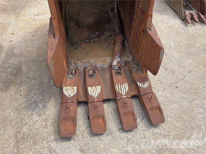 Hendrix 34 in Digging Excavator Bucket - Fits Komatsu PC22 Ковши
