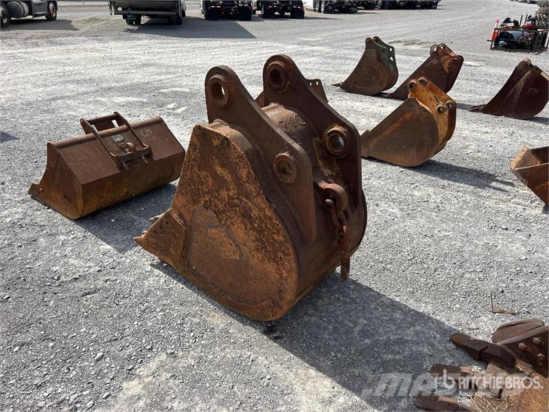 Hensley 27 in Digging Excavator Bucket - Fits Cat 323 Kaušai