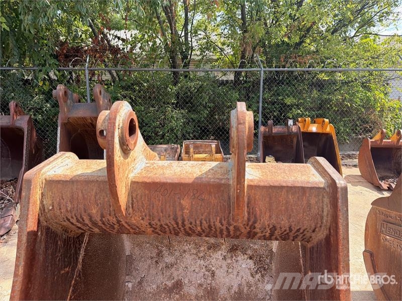 Hensley 43 in Digging Excavator Bucket - Fits Komatsu PC22 Baldes