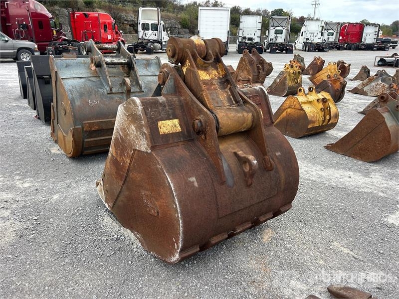 Hensley 46 in Digging Excavator Bucket - Fits Cat 324 Kašike / Korpe