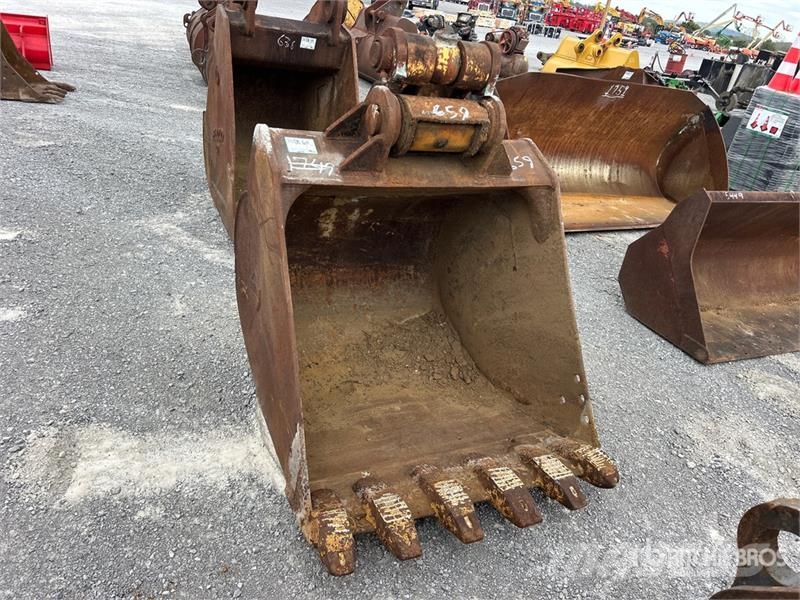 Hensley 46 in Digging Excavator Bucket - Fits Cat 324 Kašike / Korpe