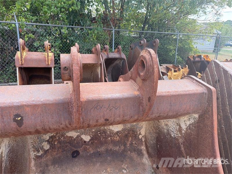 Hensley 56 in Digging Excavator Bucket - Fits Komatsu PC22 Pistoane
