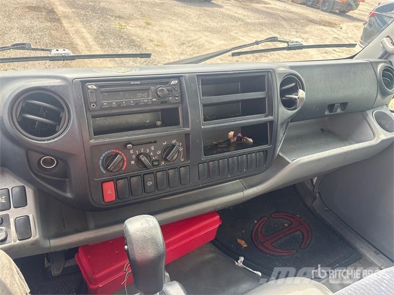 Hino 155 4x2 Glass Transportation Truck 기타 트럭
