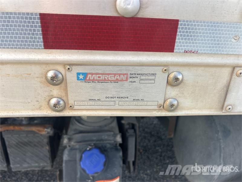 Hino 195 厢式货车