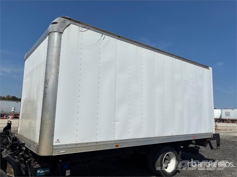 Hino 195 Camiones caja cerrada