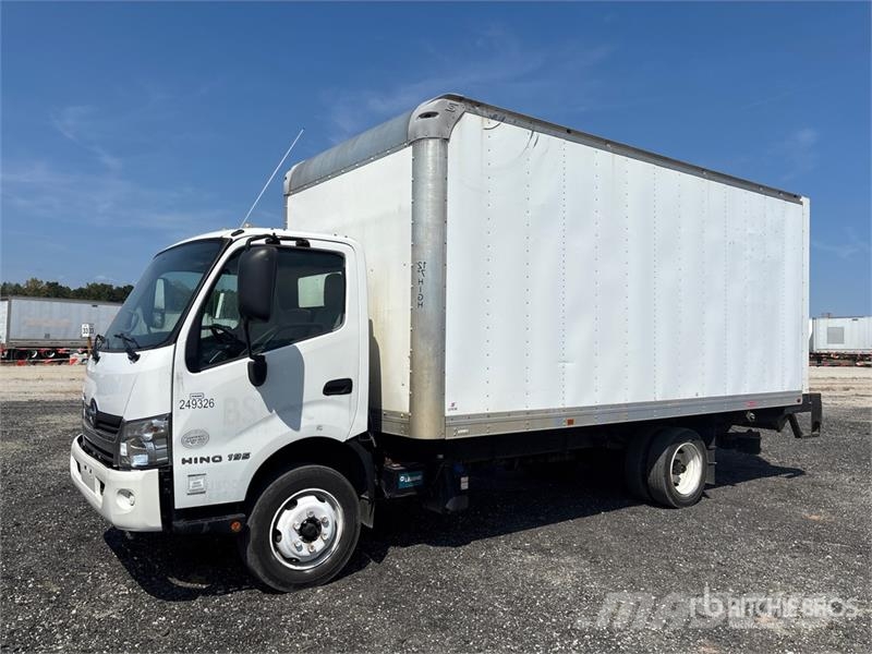 Hino 195 Camiones caja cerrada