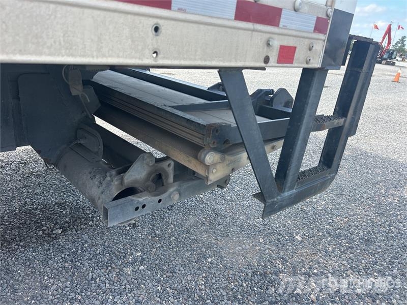 Hino 195 厢式货车