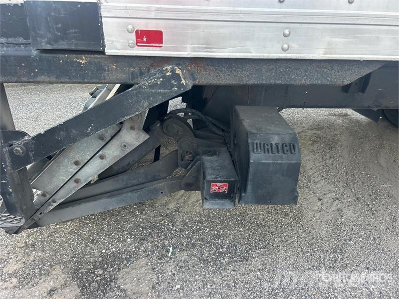 Hino 268 Camiones caja cerrada